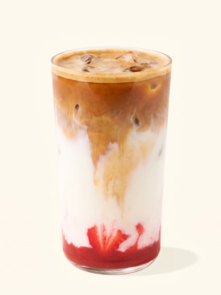 Iced strawberry latte
